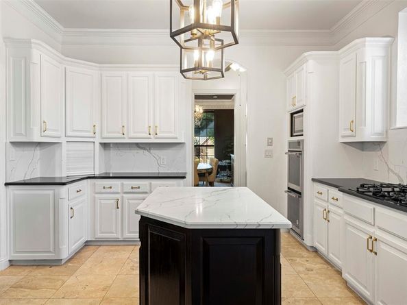 2101  Surrey Lane , McKinney Texas 75072