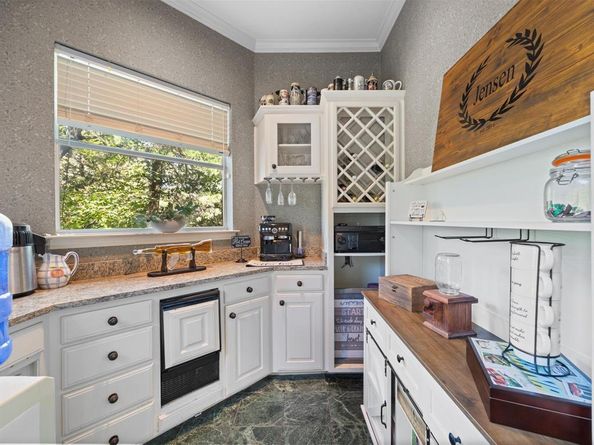 1813  Wood Dale Circle , Cedar Hill Texas 75104