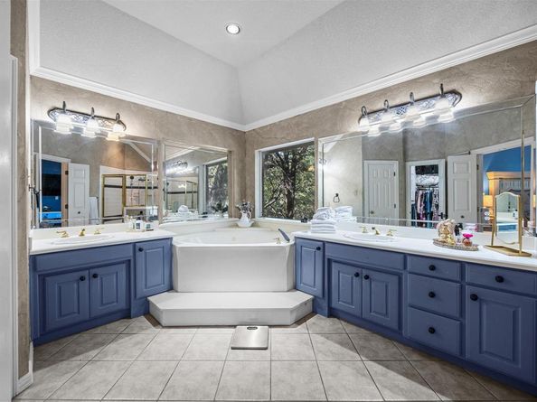 1813  Wood Dale Circle , Cedar Hill Texas 75104