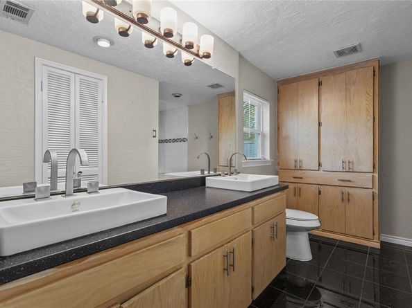 12218  Treeview Lane , Farmers Branch Texas 75234