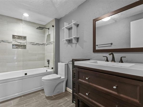 12218  Treeview Lane , Farmers Branch Texas 75234