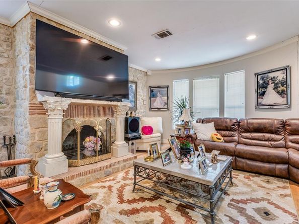 5402  Garland Avenue , Dallas Texas 75223