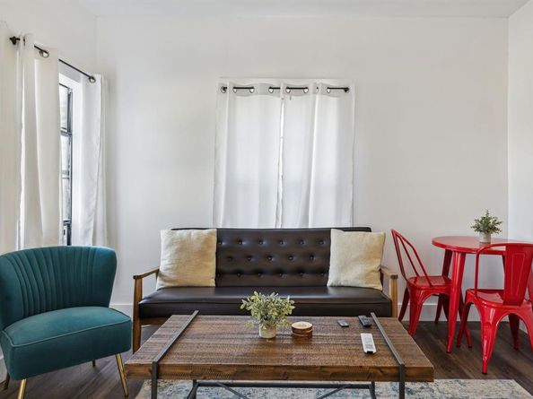 112 W 8th Street , Dallas Texas 75208