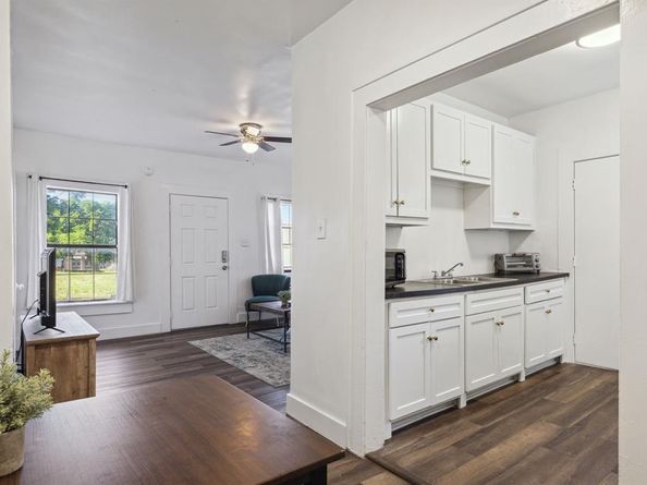 112 W 8th Street , Dallas Texas 75208