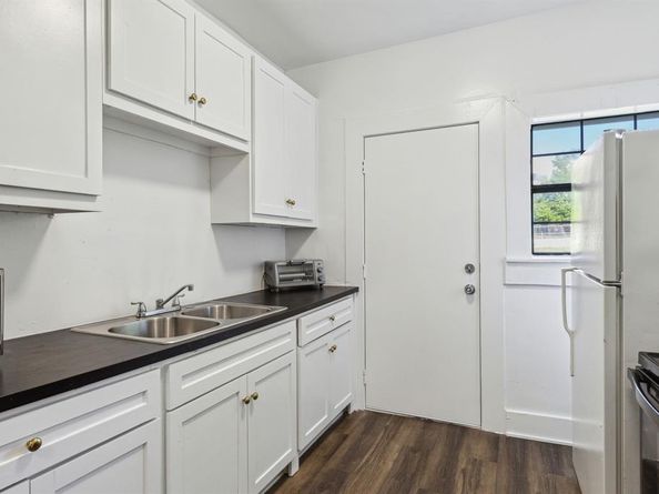 112 W 8th Street , Dallas Texas 75208