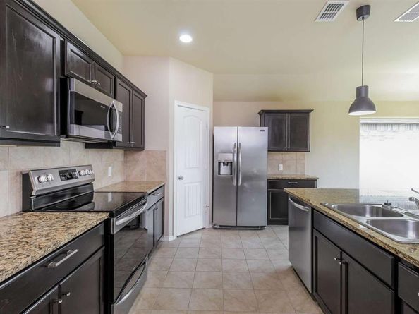 1113  Forest Glen Drive , Azle Texas 76020