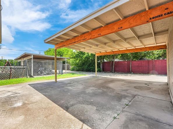 405a S Las Vegas Trail , White Settlement Texas 76108