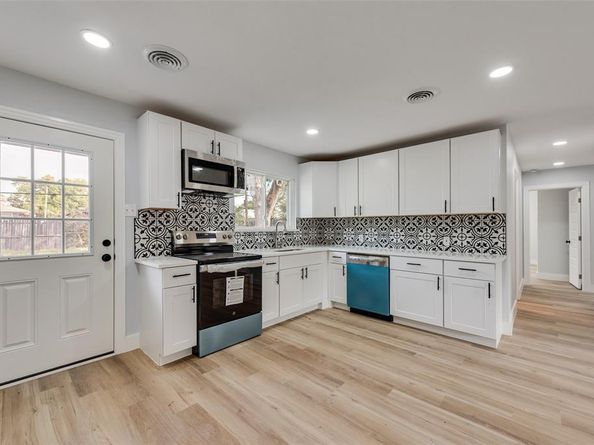 5017  Sabelle Lane , Haltom City Texas 76117