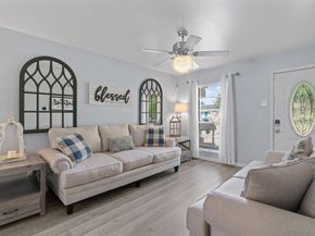 960  Ashwood Drive , Lewisville Texas 75067