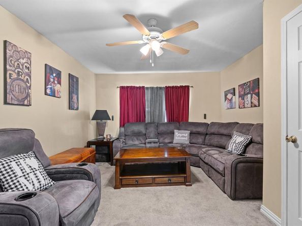 960  Ashwood Drive , Lewisville Texas 75067