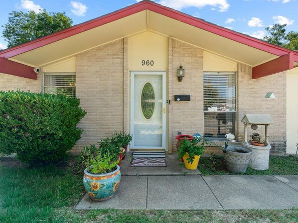 960  Ashwood Drive , Lewisville Texas 75067