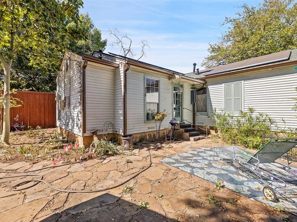3022  Aster Street , Dallas Texas 75211
