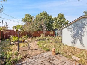 3022  Aster Street , Dallas Texas 75211