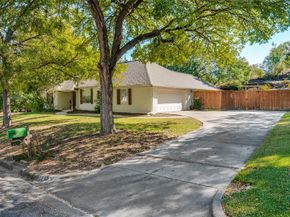 140  Willow Ridge Road , Fort Worth Texas 76103
