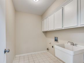 1317  Broadmoor Lane , Irving Texas 75061