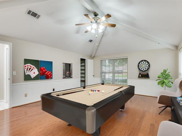 1317  Broadmoor Lane , Irving Texas 75061