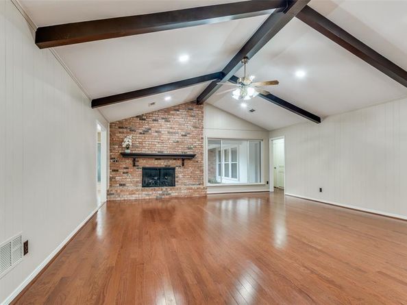 1317  Broadmoor Lane , Irving Texas 75061
