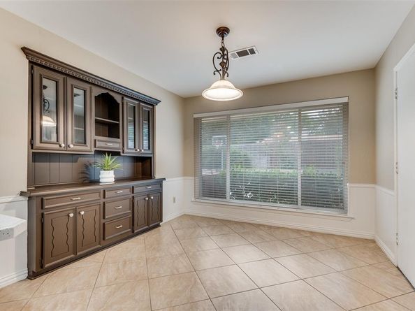 1317  Broadmoor Lane , Irving Texas 75061