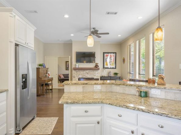 5905  Riverbend Place , Fort Worth Texas 76112