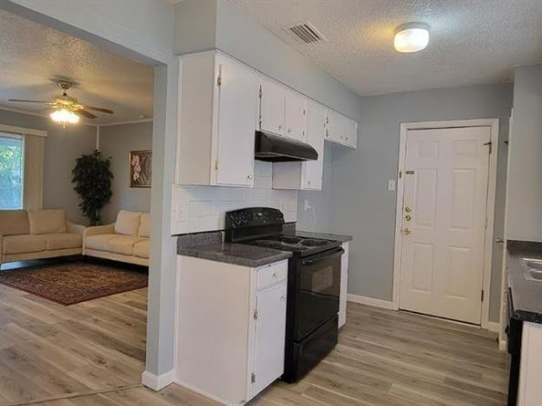 914  Shorehaven Drive , Garland Texas 75040