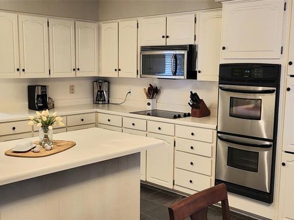 610  Hanover Lane , Irving Texas 75062