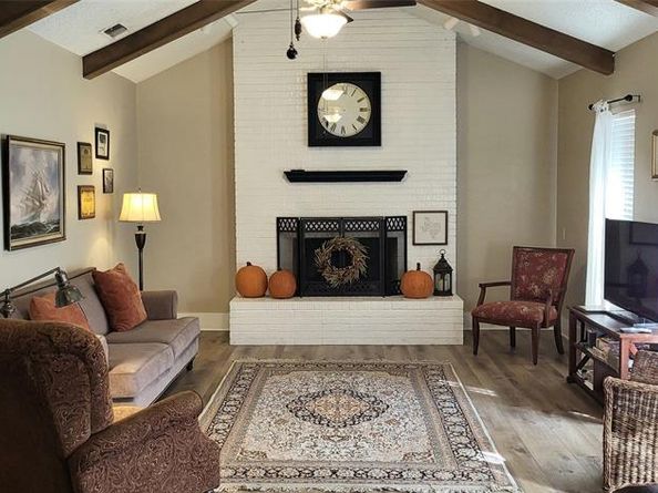 610  Hanover Lane , Irving Texas 75062