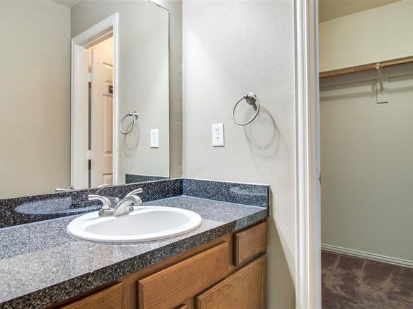 807  Fenet Street , McKinney Texas 75069