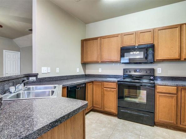 807  Fenet Street , McKinney Texas 75069