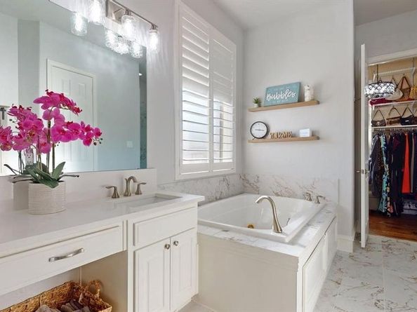 5772  Noble Oak Lane , Frisco Texas 75033