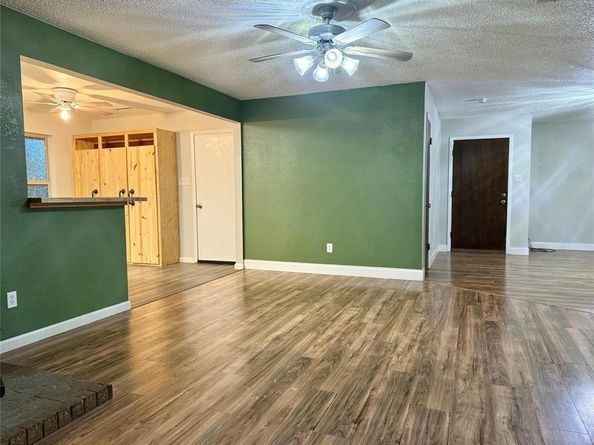 209 N Jarvis Lane , Azle Texas 76020