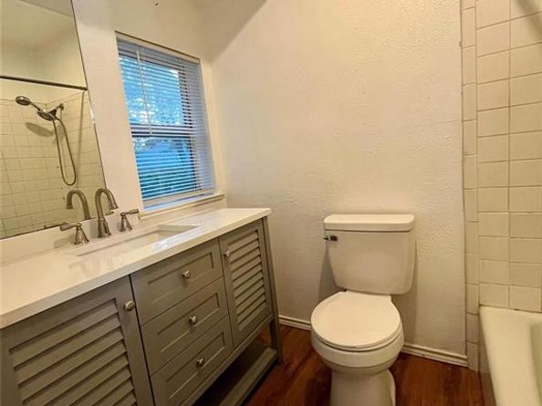 209 N Jarvis Lane , Azle Texas 76020