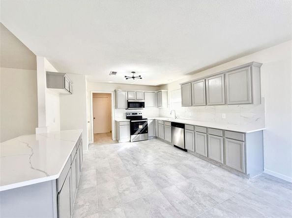 6716  Valley Branch Drive , Arlington Texas 76001