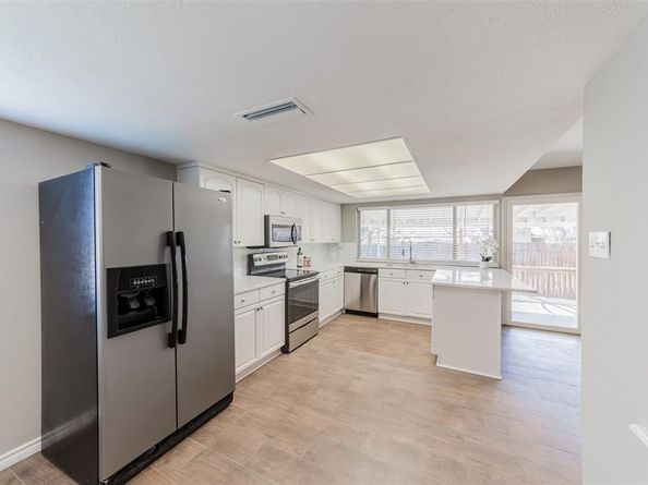 7325  Catbrier Court , Fort Worth Texas 76137