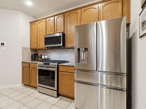 2005  Downing Street , Allen Texas 75013