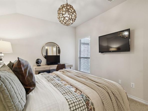 2005  Downing Street , Allen Texas 75013