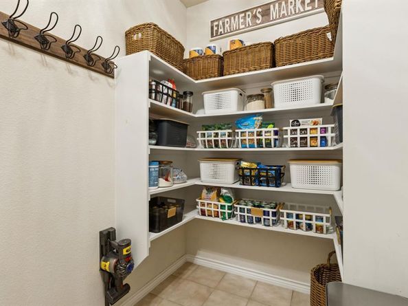 2005  Downing Street , Allen Texas 75013