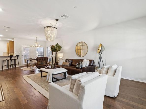 2005  Downing Street , Allen Texas 75013