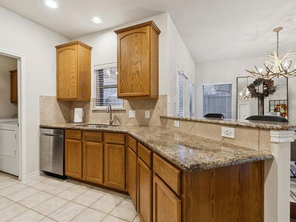 2005  Downing Street , Allen Texas 75013