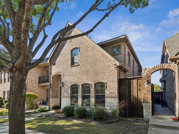 2005  Downing Street , Allen Texas 75013