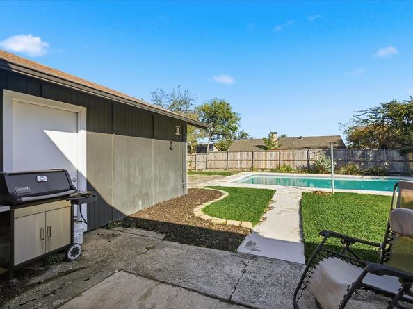 2013  Cedarwood Drive , Carrollton Texas 75007