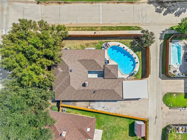 1940  Clearwater Trail , Carrollton Texas 75010