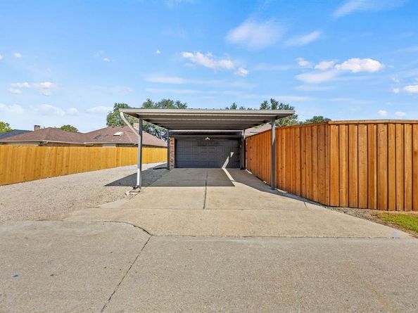 1940  Clearwater Trail , Carrollton Texas 75010