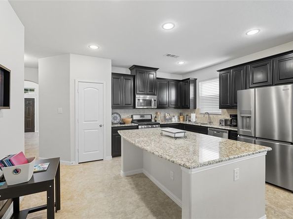 821  Kirby Drive , Argyle Texas 76226