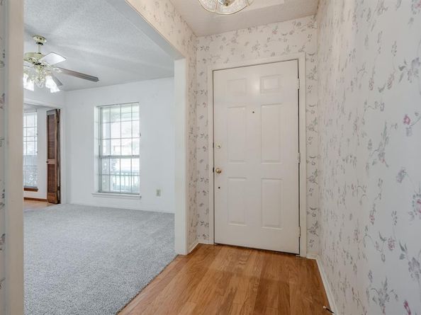 714  Briar Way , Garland Texas 75043