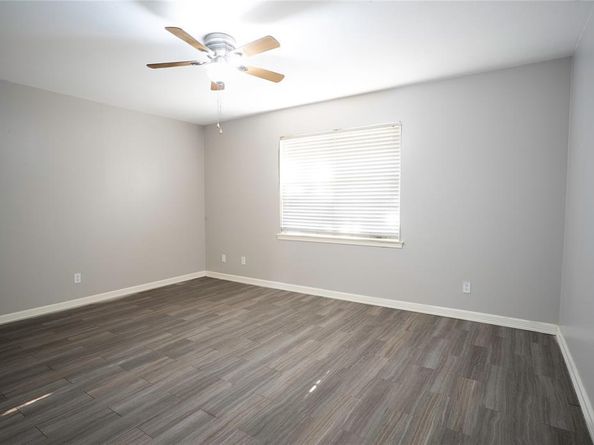 3031  Mahanna Springs Drive  D  Bldg B, Dallas Texas 75235