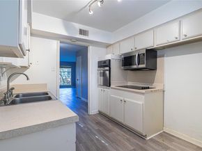 3031  Mahanna Springs Drive  D  Bldg B, Dallas Texas 75235