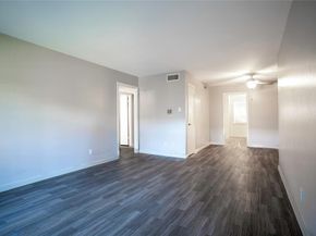 3031  Mahanna Springs Drive  D  Bldg B, Dallas Texas 75235