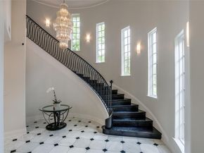 9520  Hathaway Street , Dallas Texas 75220