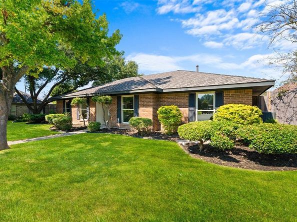 13427  Belmark Circle , Dallas Texas 75243