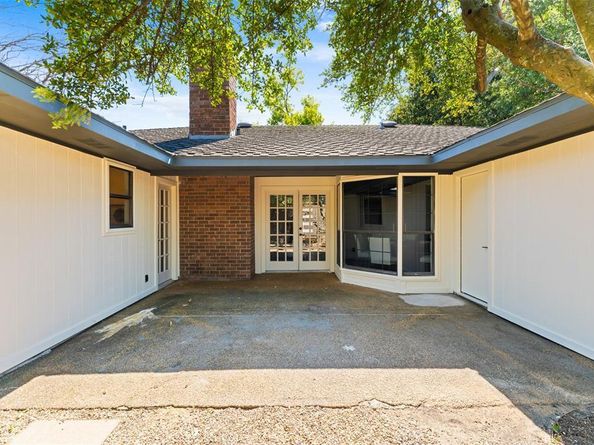 13427  Belmark Circle , Dallas Texas 75243